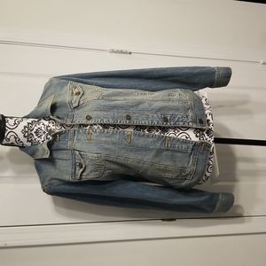 **Vintage Hollister Denim Jacket**MUST HAVE IN YOUR CLOSET